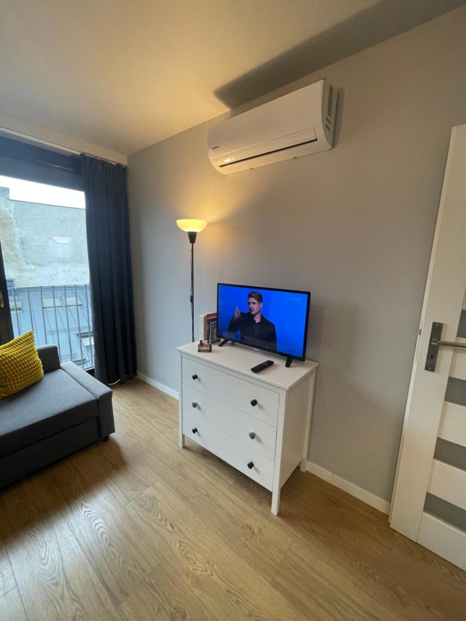 Sunflower Apartment Old Town Краків Екстер'єр фото