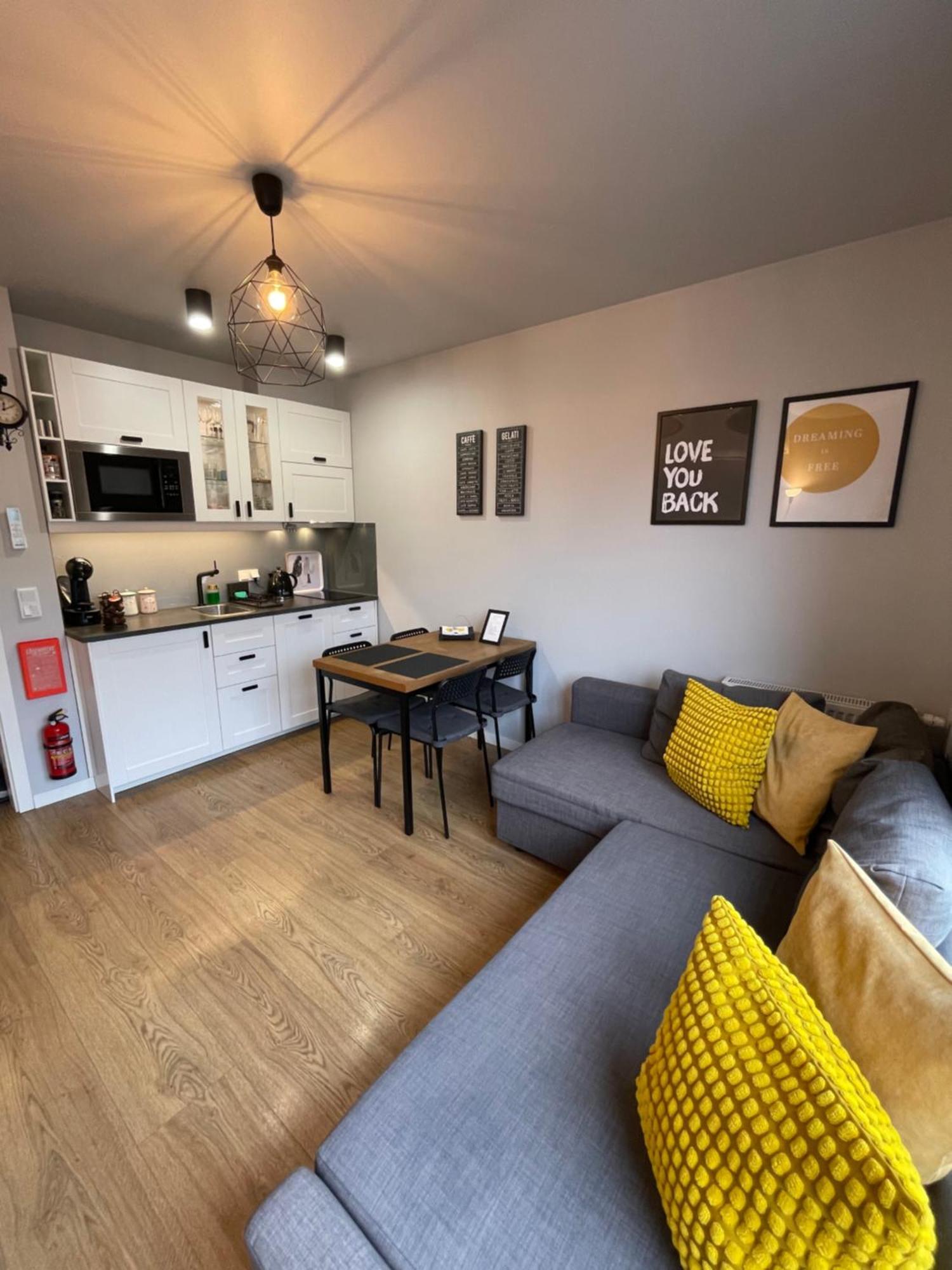 Sunflower Apartment Old Town Краків Екстер'єр фото