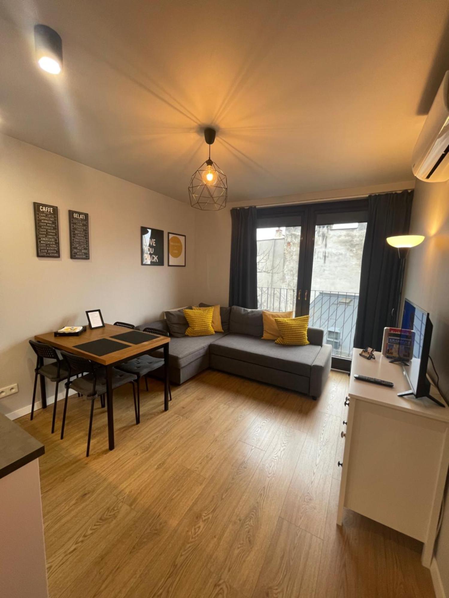 Sunflower Apartment Old Town Краків Екстер'єр фото